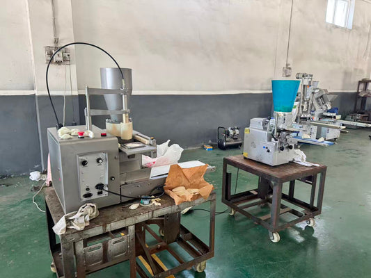 A Hong Kong Customer’s Two Visits to Our Factory: Perfect Testing of the Gyoza Machine & Semi-Automatic Dumpling Machine