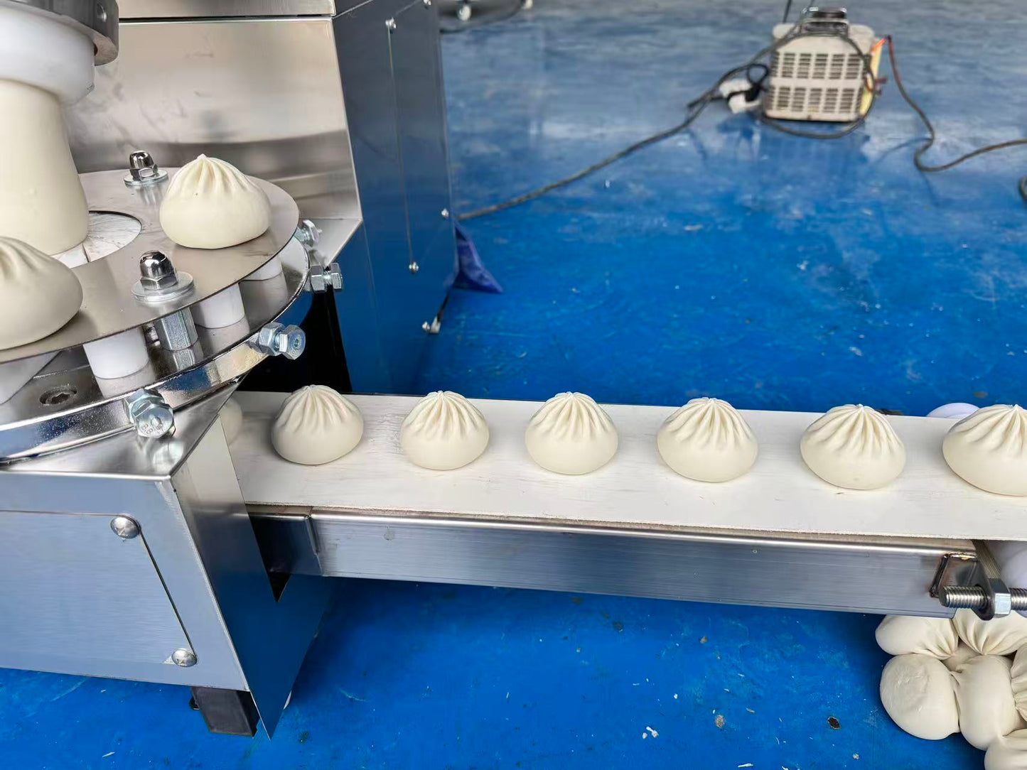 Momo Making Machine